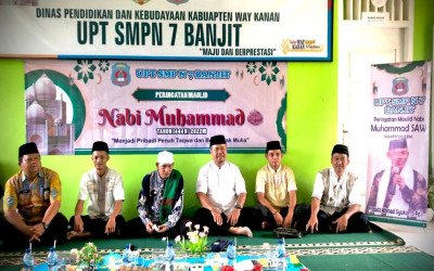 Kegiatan Maulid Nabi UPT SMPN 7 Banjit Menumbuhkan Rasa Cinta Terhadap Nabi Besar Muhammad SAW